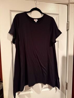 LuLaRoe Black Short Sleeve Swing Tunic